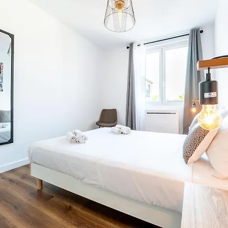 Esprit Marvel: 2 Chambres- Fibre- Balcon- Parking Appartamento *